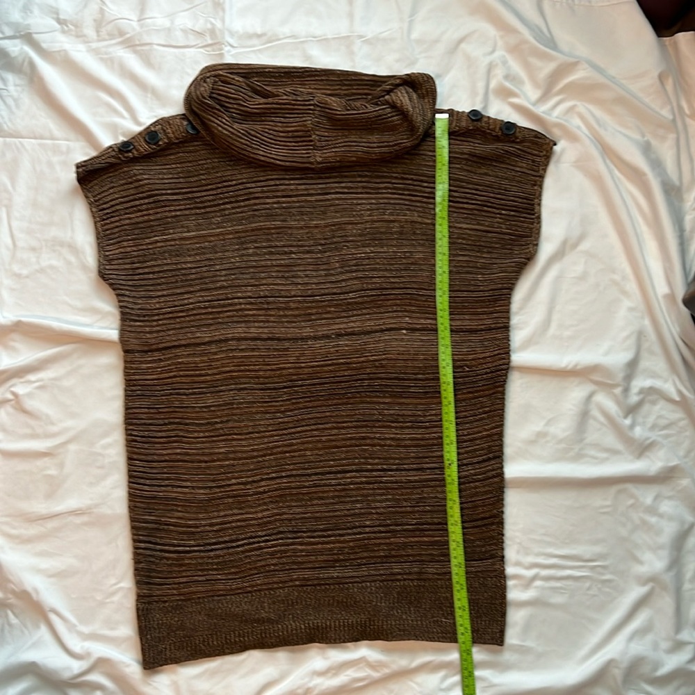 Short sleeve turtleneck, long